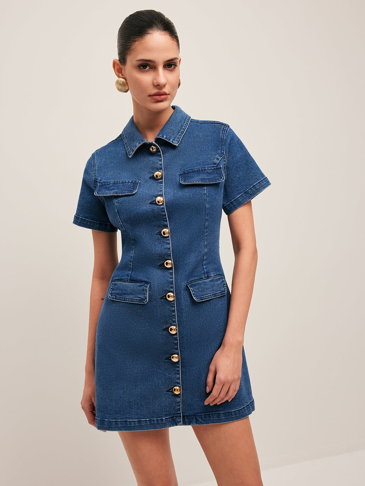 Romy jurk dames – denim zomerjurk met moderne knopenstijl