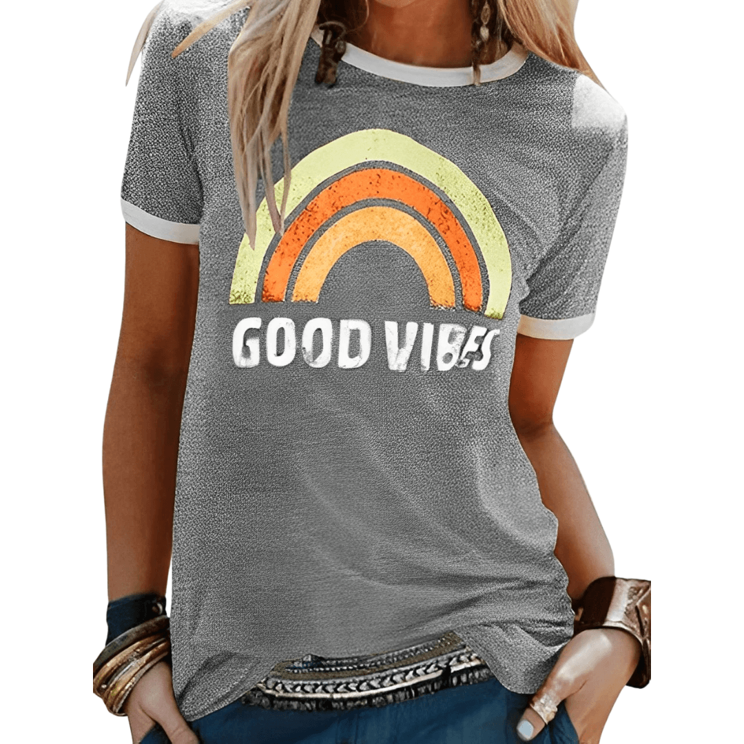Sofie T-shirt dames – vrolijk T-shirt met regenboogprint en positieve uitstraling